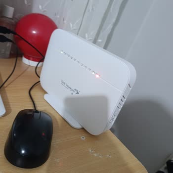 Modemde Sadece Güç Ve WAN Işığı Yanıyor, İnternet Kesintisi Ve Müşteri Hizmetine Ulaşılamıyor