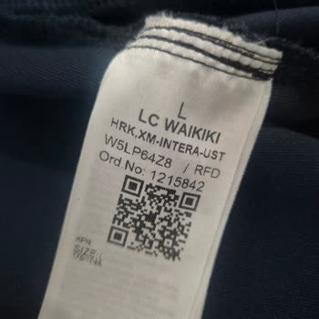 LCW Erkek Hırkada Dikilmiş Yırtık: Hemen Değişim İstiyorum