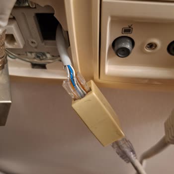 Hasarlı Data Kablosu Nedeniyle Sürekli Bağlantı Kesintileri Ve Kablonun Değişimi Talebi