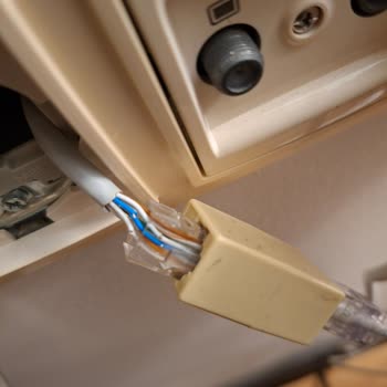 Hasarlı Data Kablosu Nedeniyle Sürekli Bağlantı Kesintileri Ve Kablonun Değişimi Talebi