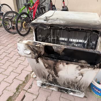 Altus Bulaşık Makinesinin Yangını Aileyi Tehlikeye Soktu, Servis Umursamaz