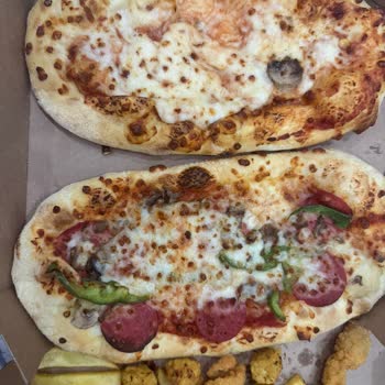 Yanlış Ve Çiğ Pizzalar İçin Müşteri Hizmetleri Çözüm Sunmadı