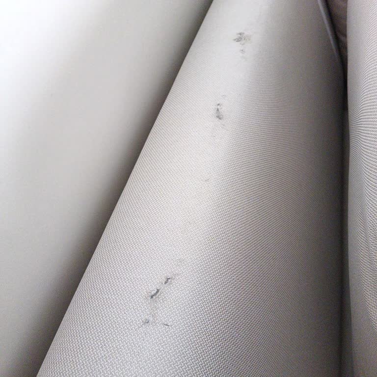 Koltuk Takımının Nakliye Sırasında Yırtılması Ve Değişim İhmal Edilmesi