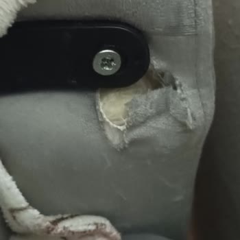 Kırık Koltuk, Hatalı Montaj Ve 2 Aylık Bekletme