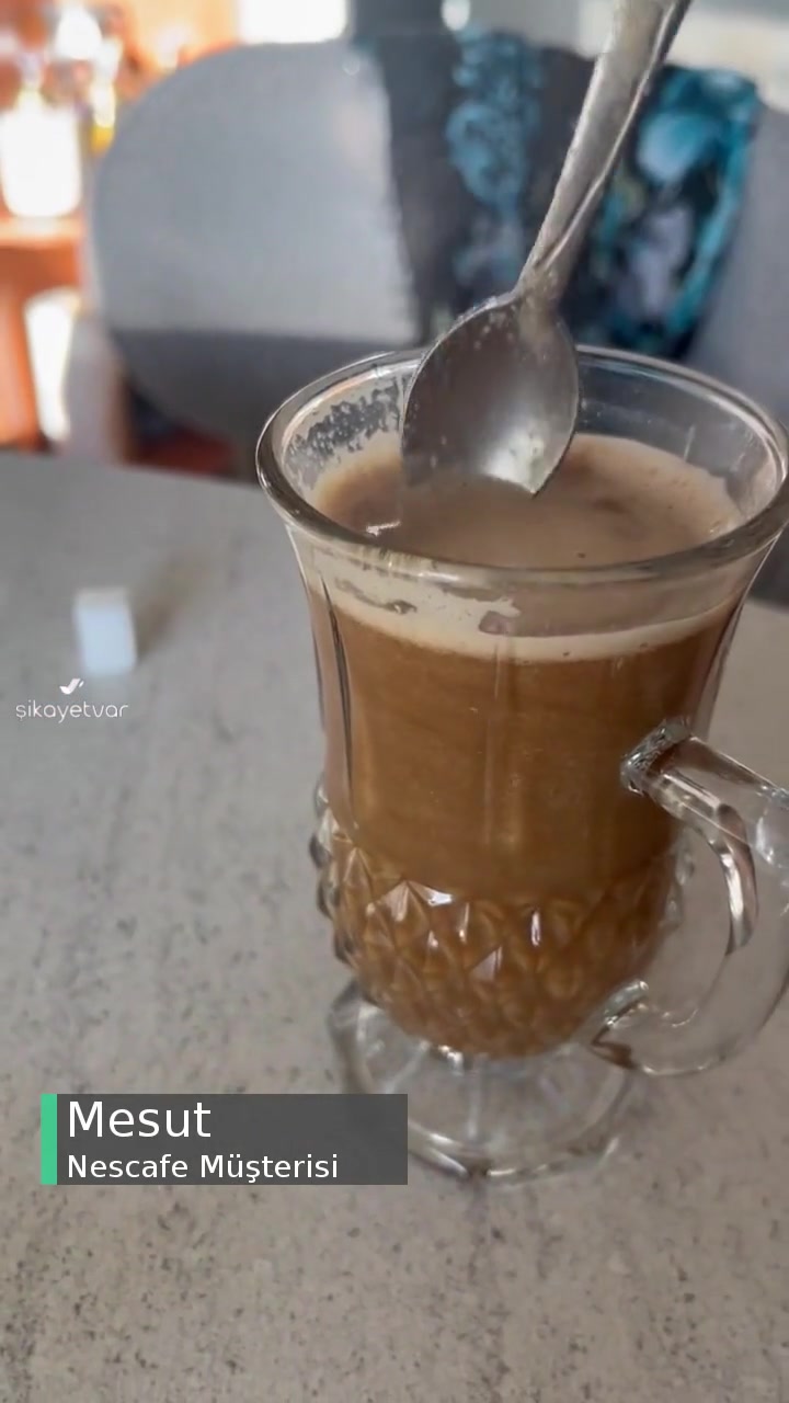 Nescafe 2'si 1 Arada videonun kapak resmi