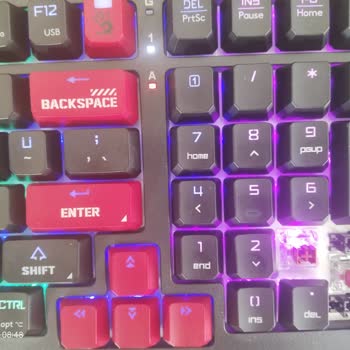 Enter Tuşunun LED'i Çalışmıyor Ve Shift Satırının LED Bağlantısı Yanlış