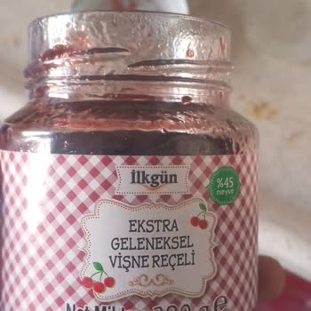 BİM’den Alınan Vişne Reçelinde Böcek Tespiti Ve Sağlık Endişesi