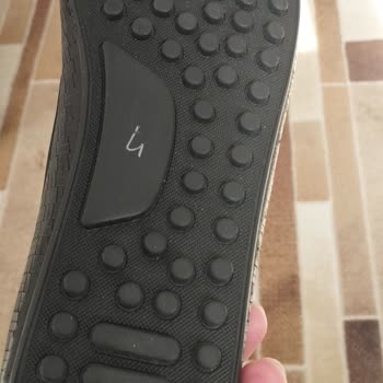 Derimod Ayakkabısında Çatlaklar Müşteriyi Hayal Kırıklığına Sürükledi