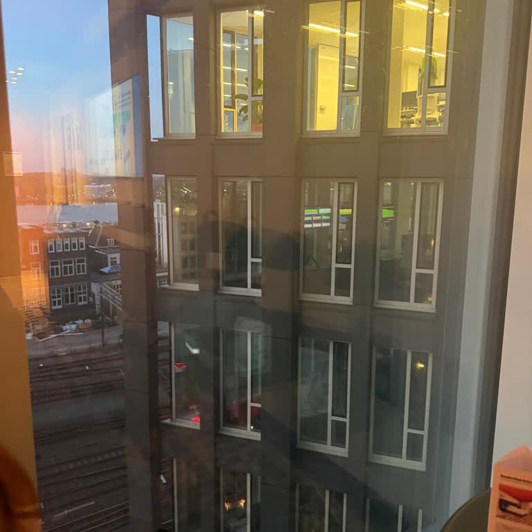 Hilton Amsterdam'da İnternet, Hijyen Ve Müşteri Hizmeti Sorunları