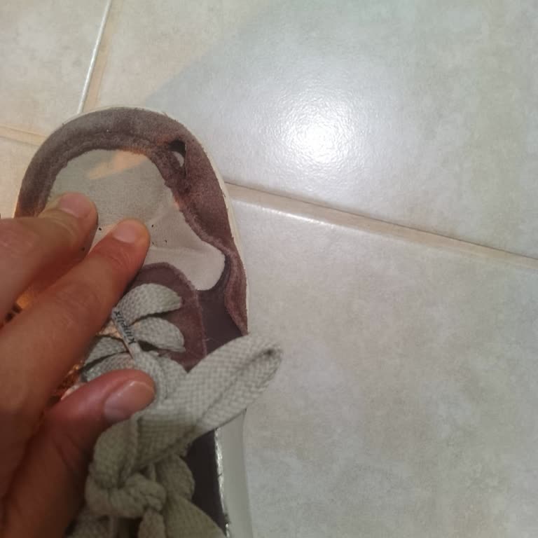 Kısa Sürede Açılan Ayakkabının Üretim Hatası: Değişim Talebi