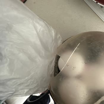 Kapağı Eriyen Ve Kırılan Sinbo Yumurta Makinesi İçin Ücretsiz Değişim Talebi