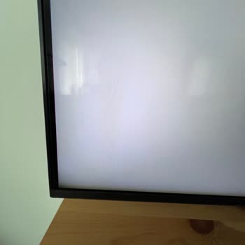 Samsung Neo QLED TV'de Görüntü Bozuklukları Ve Değişim Talebi
