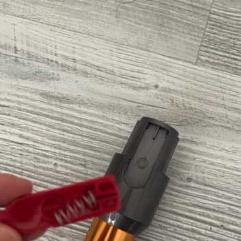 Dyson V10 Boru Yayı Kırıldı, Tek Parça Olarak Satılıyor