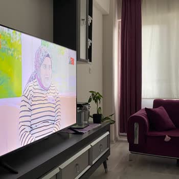 Onvo 55 İnç Televizyonda Yan Parlamalar Ve Servis Çözümünün Yetersizliği