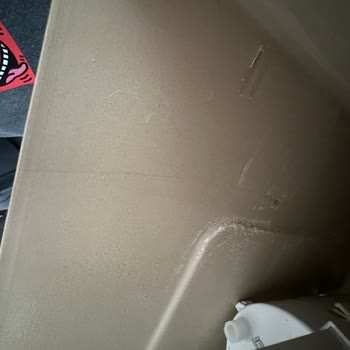 Kale Klozetinde Çatlak Ve Su Sızıntısı İçin Ücretsiz Değişim Talebi