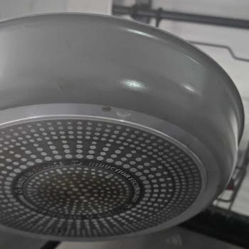 Satışta Yanıltıcı Yapışmazlık İddialarıyla Satılan Tefal Tencerenin Garanti Ve Servis Sorunları