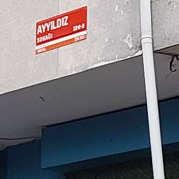 Kartal’da Çukurlu Yollar Kaza Riskini Artırıyor