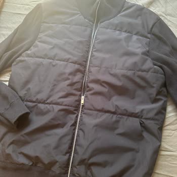 Massimo Dutti Hırkasında Sırt Delik Sorunu Kullanıcı Hatası Olarak Reddi