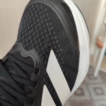 Adidas Ayakkabım Kısa Sürede Açıldı Ve Taban Çökmesi Yaşandı, Mağaza Değişim Reddetti