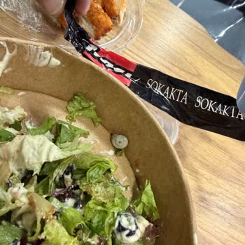 Hunat Şubesinde Salatada Salyangoz Hijyen Ve Sağlık Endişesi
