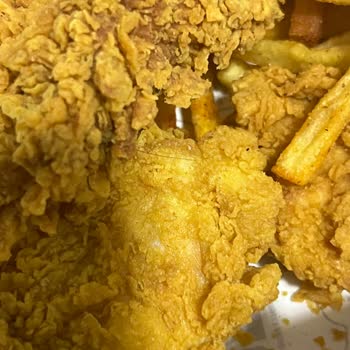 Kıl Çıkan Yemekte İade Reddi Ve Hijyen İhlali