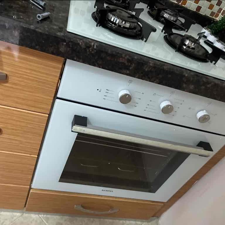 Kurulumda Kırık Cam Ve Çalışmayan Ocak, Servis Sorunu Ve Değişim Reddi