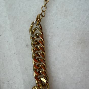 Çelik Olduğu Söylenen Kolyenin Hızlı Kararması Ve Yanıltıcı Satıcı Beyanı