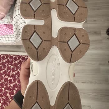 Hijyenik Olmayan Kullanılmış Ayakkabı Gönderimi