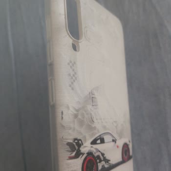 Samsung Galaxy A70 Kılıfı 4 Günde Soyuldu, Şirketten Cevap Yok