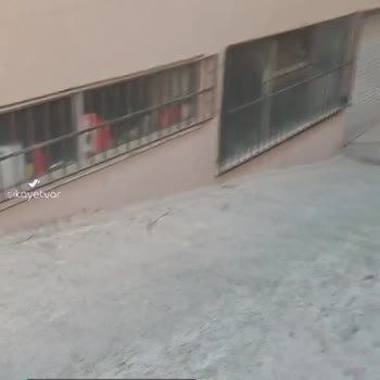 AGT Kurye Yerinde Yok Otopark İçinde Bir Yer!