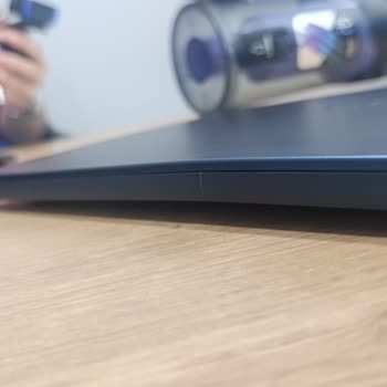 Yetkili Olmayan Servisten Zorunlu 2.005 TL Ödeme Ve Hasarlı Laptop Teslimi