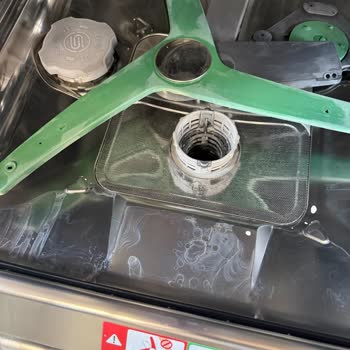 Arçelik 6467 WF Bulaşık Makinesinde İlk Günden Köpüklü Yıkama Sorunu