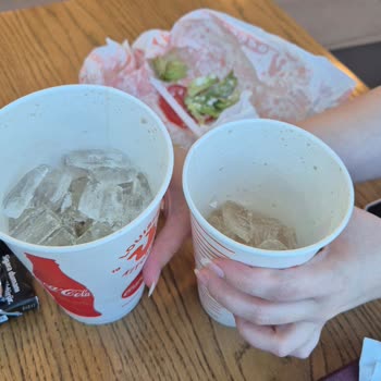 Popeyes Hüseyingazi Şubesinde Kupkuru Tavuk Ve Yanlış Verilen Sosla Büyük Hayal Kırıklığı