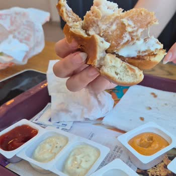 Popeyes Hüseyingazi Şubesinde Kupkuru Tavuk Ve Yanlış Verilen Sosla Büyük Hayal Kırıklığı