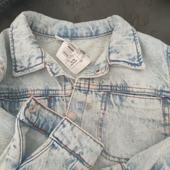 Gömlekte Çıt Eksik, Yenisi İsteniyor