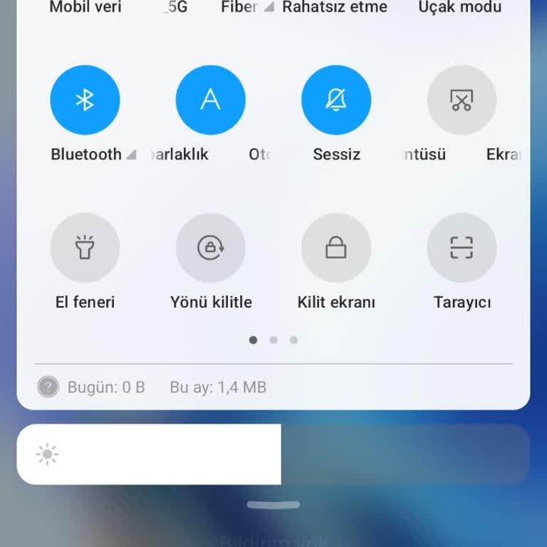 Esenyurt Saadetdere'de Vodafone Sinyal Sorunu Aileyi Mağdur Ediyor