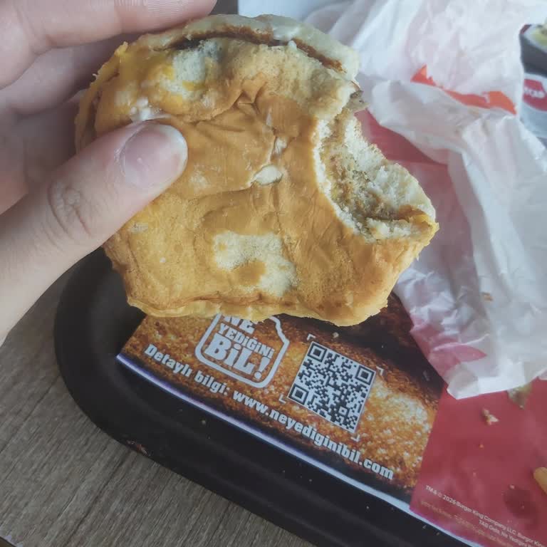 Burger King Ürünleri Soğuk Ve Ezilmiş Şekilde Sunuldu, İade Talep Ediliyor