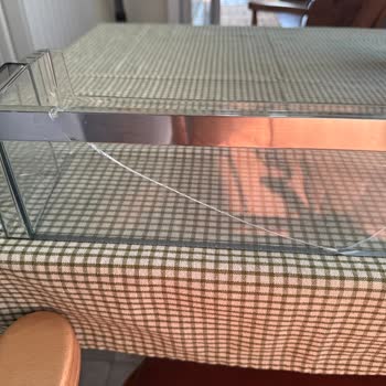 Vestel Buzdolabının Kapak Rafı Kırıldı, Ücretsiz Değişim Talebi