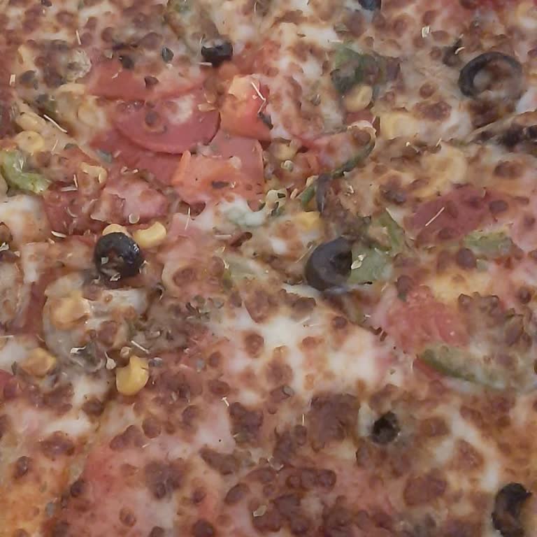 Domino’s Beykoz Şubesinde Eksik Malzemeli Pizza, Koşulsuz Olmayan Hediye Teklifi