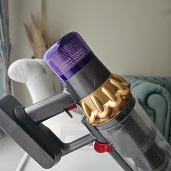 Dyson V15 Extra Modelde Renk Kasa Stok Yokluğu Ve Garantili Değişim Talebi