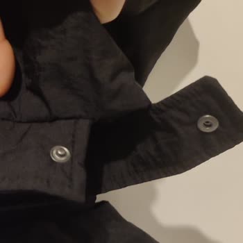 Defolu Nike Ceket Ve İletişimsizlik Nedeniyle Tam İade Talebi