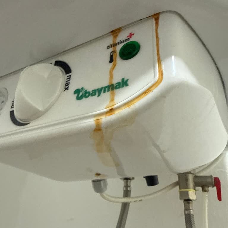 Kazan Delinmesi Ve 900 TL Servis Ücreti İadesi Talebi