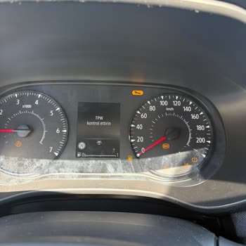 Ayıplı Sıfır Kilometre Araçta Tekrarlayan Arıza Lambası Ve Değişim İsteği