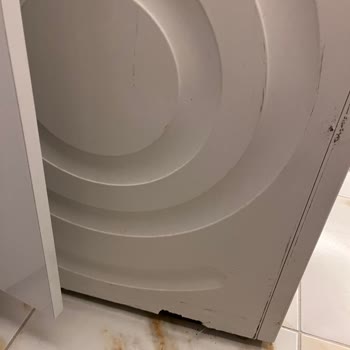 Bosch Çamaşır Makinesinde Kası Aşırı Paslanma Ve Dökülme