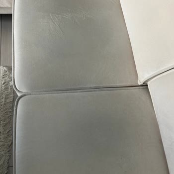 Kısa Sürede Renk Değişen Koltuk Takımına Garanti Reddi