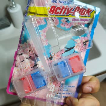 Aktiv-Blok Tuvalet Kokusu Klozete Kalıcı Leke Bıraktı