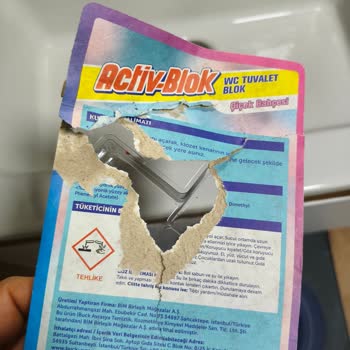 Aktiv-Blok Tuvalet Kokusu Klozete Kalıcı Leke Bıraktı