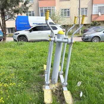 Şükrüpaşa Mahallesi Park Ve Spor Alanında Güvenlik Ve Bakım Eksikliği