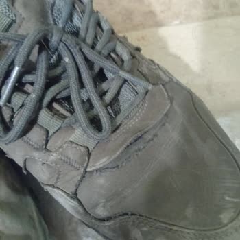 FLO'dan Alınan Ayakkabıda Açılma Oldu!