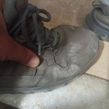 FLO'dan Alınan Ayakkabıda Açılma Oldu!